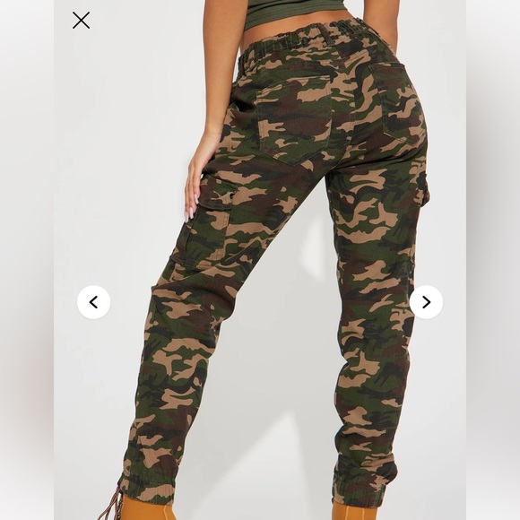 Camouflage Cargo Jogger Pants - Picture 3 of 7